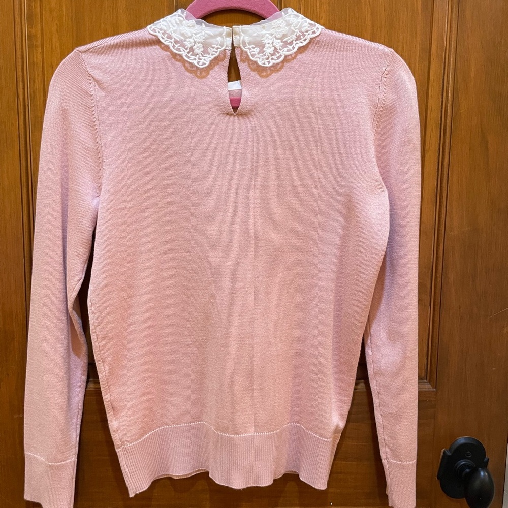 Cable & Gauge Pink Sweater with Floral Lace - Picture 2 of 6